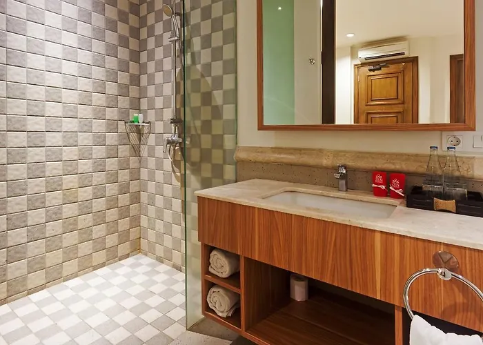Zen Kuta Blambangan Hotel 2*